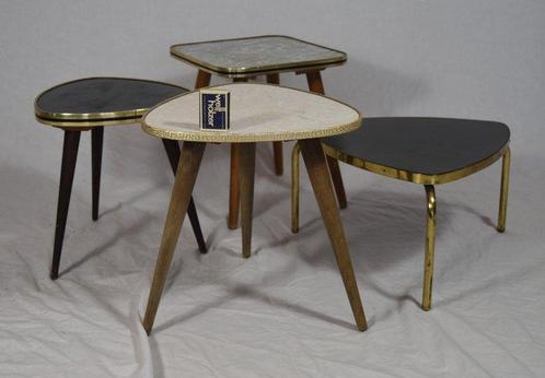 Bijzettafel - Hout - Vier originele 50er jaren nierentafels, Antiek en Kunst, Kunst | Designobjecten