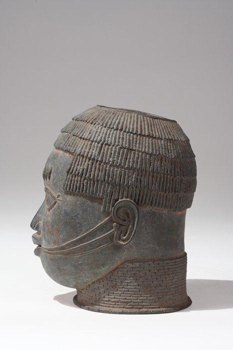 Een beeldhouwwerk brons - Hoofd - Benin - Nigeria (Zonder, Antiek en Kunst, Kunst | Niet-Westerse kunst