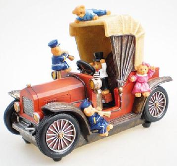 Oldtimer met beren beschikbaar voor biedingen