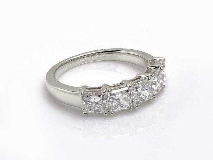 Ring - 14 karaat Witgoud - 2.08ct. tw. Diamant (Lab-grown), Sieraden, Tassen en Uiterlijk, Ringen