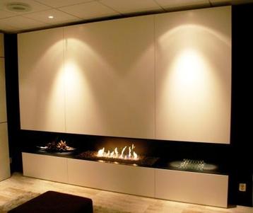 Gashaard met kastenwand beschikbaar voor biedingen