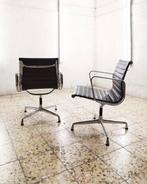 Vitra - Charles Eames, Ray Eames - Bureaustoel (2) - EA108 -, Antiek en Kunst