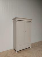 Landelijke klassieke kast, kledingkast, legkast, linnenkast