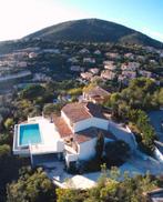 Luxe Villa 12 pers + zwembad + zeezicht kust Les Issambres, Vakantie, 4 of meer slaapkamers, Overige, Aan zee, Eigenaar