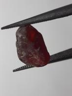 Natural red rhodolite Garnet - 3.299 ct - Rough Gemstone - f