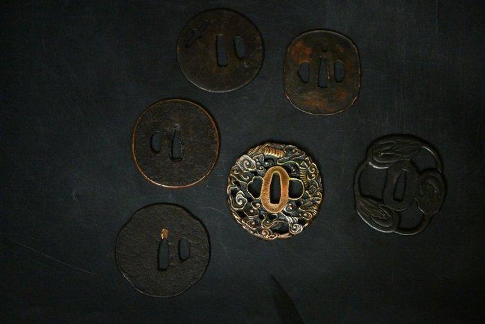 Tsuba Lot - Koper, Ijzer - Japan - Edo Periode (1600-1868), Antiek en Kunst, Antiek | Overige Antiek