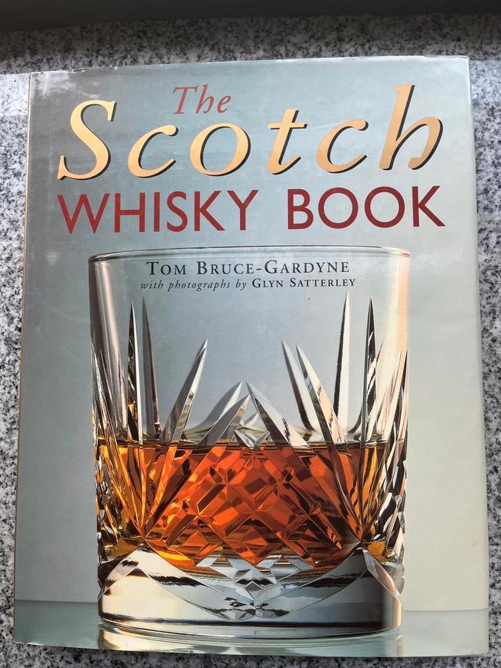 The scotch whisky book, Boeken, Kookboeken, Europa, Gelezen, Overige typen, Verzenden