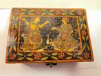 Oude trouwsieradendoos, met de hand geschilderd - Hout -
