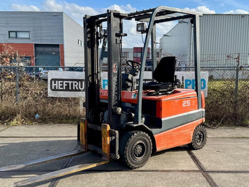 Toyota FBMF25 hh 350 cm(1998) elektrische heftruck MET VIDEO, Zakelijke goederen, Machines en Bouw | Heftrucks en Intern transport