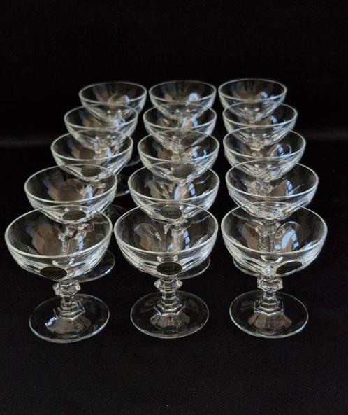 Cristal Darques France - Drinkset (15) - Rambouillet -, Antiek en Kunst, Antiek | Meubels | Tafels