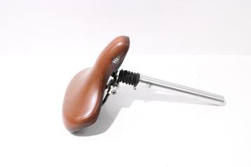 Verende zadelpen met bruin HZ zadel | nette staat beschikbaar voor biedingen