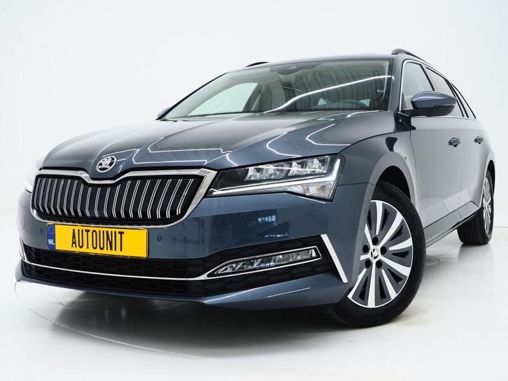 Zakelijke Lease |  Škoda Superb Combi 1.4 TSI iV 218PK, Auto's, Skoda, Dealer onderhouden, Lease, Zwart, Automaat, Stationwagon