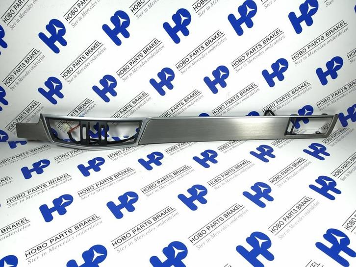 Dashboard sierlijst A 212 680 2071. (!) o.a: E-klasse w212, Auto-onderdelen, Interieur en Bekleding, Gebruikt, 3 maanden garantie