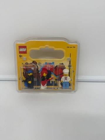 Lego Set - 134/750 - Minifigures - Rare Store Open Berlin beschikbaar voor biedingen