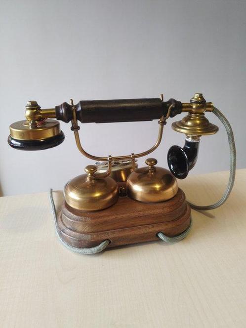 Ericsson - Analoge telefoon - Hout, Messing, Antiek en Kunst, Kunst | Designobjecten