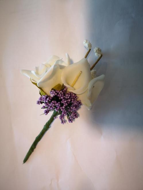 Corsage CallaPick met Lila FB Maatwerk corsage, Hobby en Vrije tijd, Knutselen, Nieuw, Ophalen of Verzenden