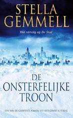De Onsterfelijke Troon - Stella Gemmell - Paperback, Boeken, Ophalen of Verzenden, Gelezen, Stella 	Gemmell