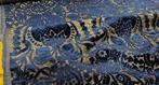 Eleganza Blu Notte: Il Velluto di Dolce & Gabbana che