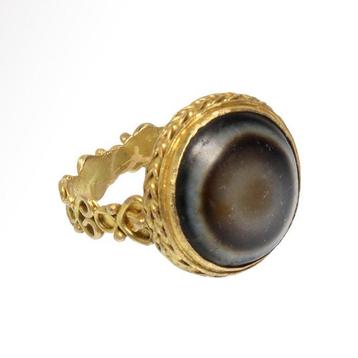 Oud-Romeins Goud, Agaat Ring met beschermende oogcamee beschikbaar voor biedingen