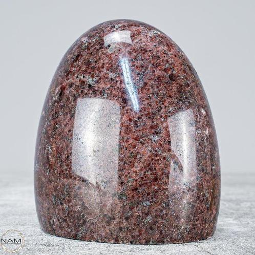 Grote eerste kwaliteit granaat Vrije vorm- 1088.61 g, Verzamelen, Dierenverzamelingen