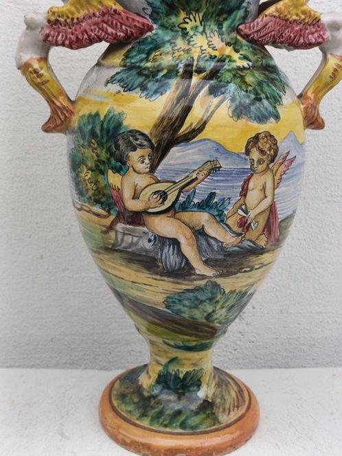 Vaas - Keramiek, In terracotta mythisch schilderij, Antiek en Kunst, Antiek | Glas en Kristal