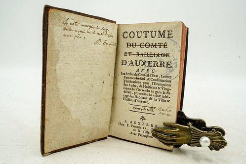 SN - Coutume du Comté et Bailliage dAuxerre - 1743, Antiek en Kunst, Antiek | Boeken en Bijbels
