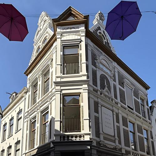 Appartement met Balkon in Monumentaal Pand gevonden in Deven, Huizen en Kamers, Huizen te huur, Direct bij eigenaar, Appartement