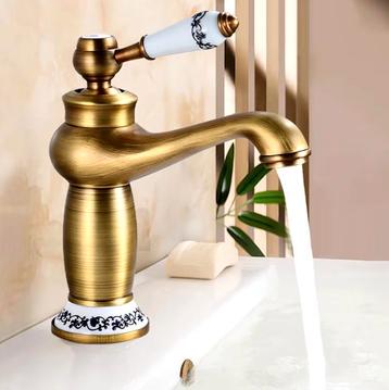 Retro Wastafelkraan – Antiek Bronzen Kraan – Nieuw Design beschikbaar voor biedingen