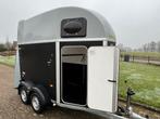 Praktisch nieuwe Humbaur 1,5 paards paardentrailer!, Dieren en Toebehoren, Paarden en Pony's | Trailers en Aanhangwagens, Ophalen