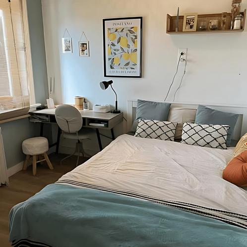 Studentenkamer in Den Bosch met Balkon gevonden in Den-bosch, Huizen en Kamers, Kamers te huur, Minder dan 20 m², Overige regio's