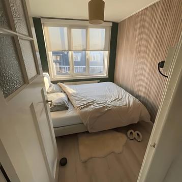 Kamer voor vrouwen in Zaandam met Balkon gevonden in Zaandam beschikbaar voor biedingen