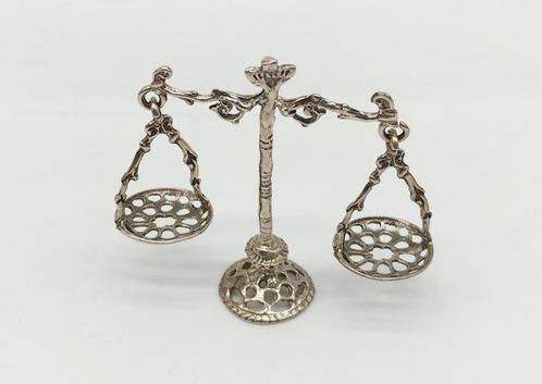 Miniatuur figuur - Bilancia - .800 zilver, Antiek en Kunst, Antiek | Goud en Zilver