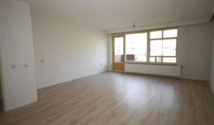 Te Huur Studio Aalsmeerweg In Amsterdam, Huizen en Kamers, Kamers te huur, 20 tot 35 m², Amsterdam