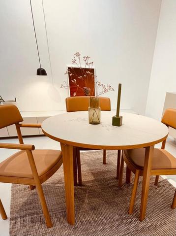 Normann Copenhagen Slice eettafel +Timb eetkamerstoelenn beschikbaar voor biedingen