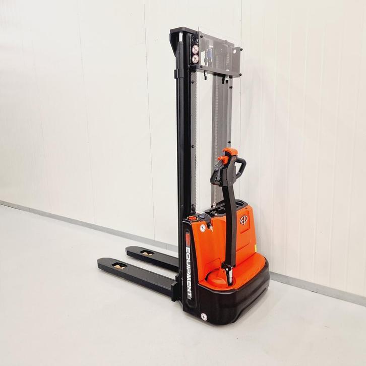 Nieuw EP ESA121 elektische stapelaar 2.7m tot 4.2m 1200kg, Zakelijke goederen, Machines en Bouw | Heftrucks en Intern transport