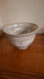 Kom op een voet (2) - Keramiek - bord en kom