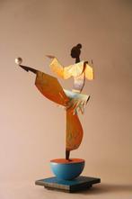Narciso T Tiberra - Ballerina con perla, Antiek en Kunst