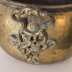 Tafelservies - Oud gehouwen koperen ketel met Art