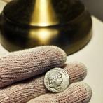 Romeinse Republiek. Mn. Fonteius C. f., 85 v.Chr.. Denarius, Postzegels en Munten