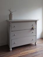 Landelijke klassieke kast, commode, dressoir, legkast