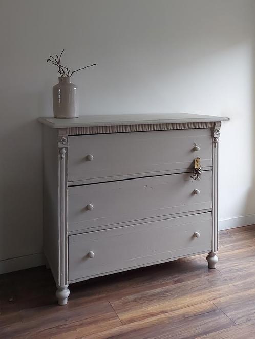 Landelijke klassieke kast, commode, dressoir, legkast, Antiek en Kunst, Antiek | Meubels | Kasten