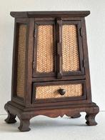 Kabinet - Hout , rotan / riet enz - Opberg Kast