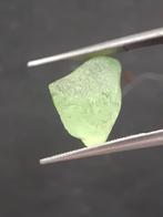 Natural Green Peridot - 6.295 ct - rough gemstone - for face, Sieraden, Tassen en Uiterlijk, Edelstenen, Nieuw