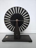 Medische apparatuur - Antique electrostatic generator issued, Antiek en Kunst