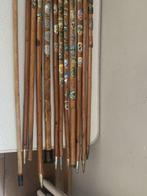 Wandelstok (12) - Hout - met diverse schildjes, Antiek en Kunst