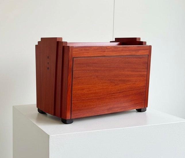 Frits Schuitema - Frits Schuitema - Tijdschriftenhouder -, Antiek en Kunst, Antiek | Meubels | Stoelen en Banken