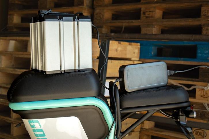 Snellader 4,5A AGM Goccia GEV1000/GEV1200, Audio, Tv en Foto, Opladers, Nieuw, Ophalen of Verzenden