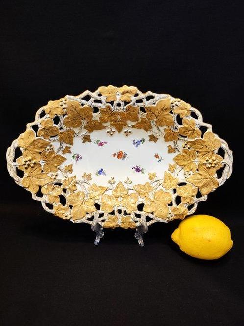 Meissen - Schotel - Prunkschale/Durchbruchschale 32,5 cm, Antiek en Kunst, Antiek | Glas en Kristal