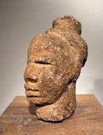 Nkissi stone head - Figuur - nkissi - nkissi - Sierra Leone