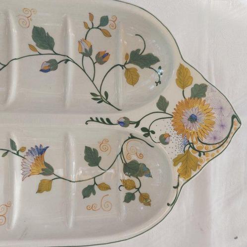 Schaal - Model Juliette, beiden gemerkt 6081 - Plateel, Antiek en Kunst, Kunst | Designobjecten
